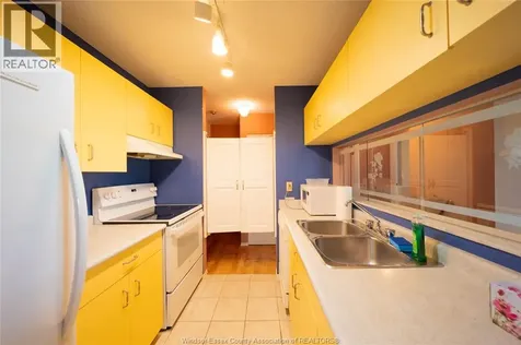2922 Rivard Windsor ON N8T 3N9
