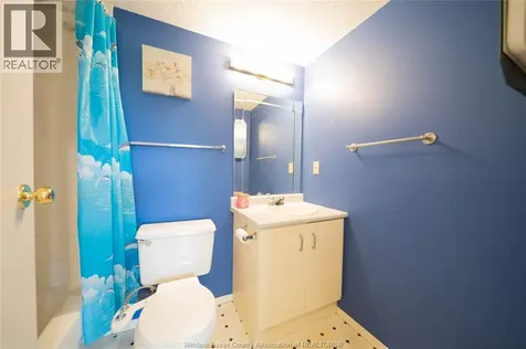 2922 Rivard Windsor ON N8T 3N9