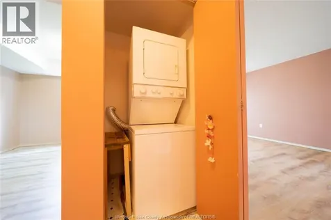 2922 Rivard Windsor ON N8T 3N9