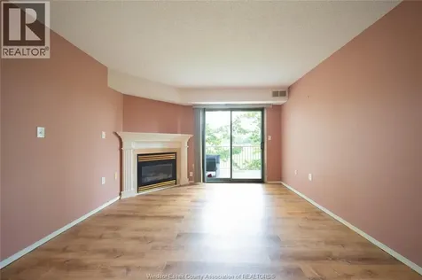2922 Rivard Windsor ON N8T 3N9