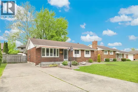 1570 Laurier Drive Lasalle ON N9J 1N5
