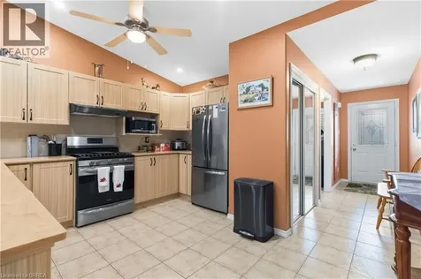 35 Stratford Terrace Brantford ON N3T 6R8
