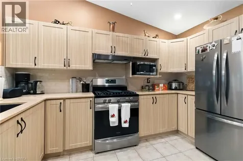 35 Stratford Terrace Brantford ON N3T 6R8