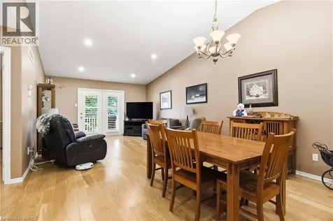 35 Stratford Terrace Brantford ON N3T 6R8