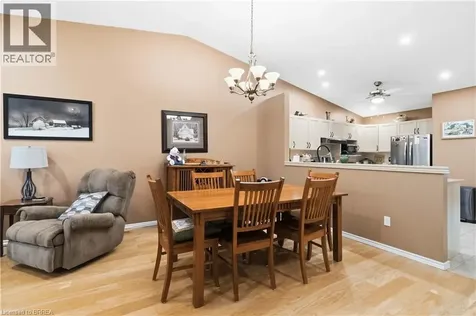 35 Stratford Terrace Brantford ON N3T 6R8