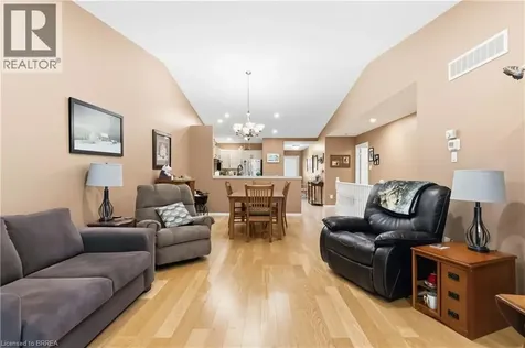 35 Stratford Terrace Brantford ON N3T 6R8