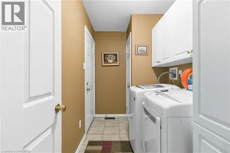 35 Stratford Terrace Brantford ON N3T 6R8