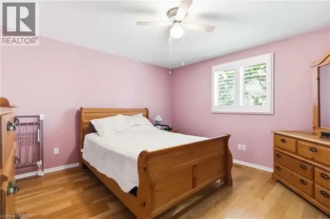 35 Stratford Terrace Brantford ON N3T 6R8