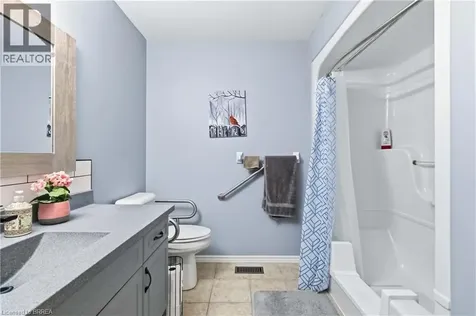 35 Stratford Terrace Brantford ON N3T 6R8