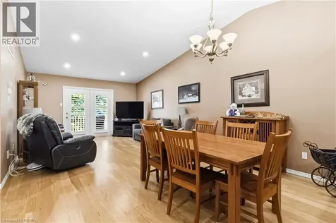 35 Stratford Terrace Brantford ON N3T 6R8