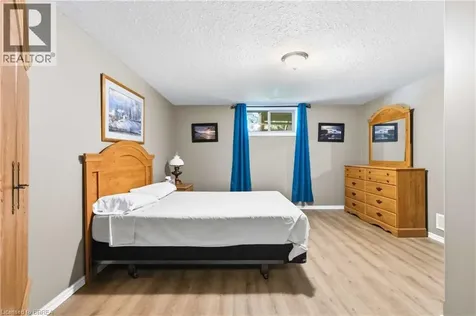 35 Stratford Terrace Brantford ON N3T 6R8