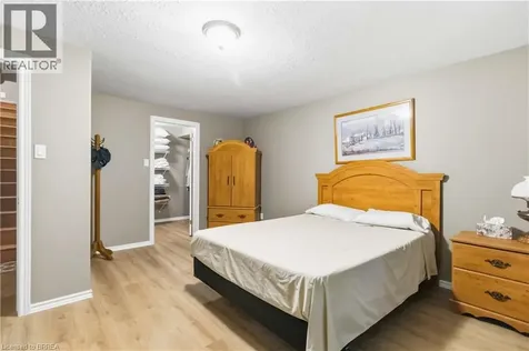 35 Stratford Terrace Brantford ON N3T 6R8