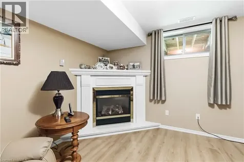 35 Stratford Terrace Brantford ON N3T 6R8