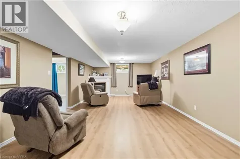 35 Stratford Terrace Brantford ON N3T 6R8