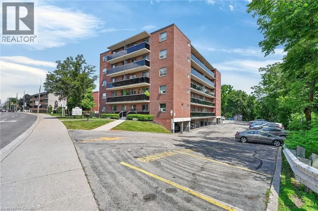 2373 King Street East Hamilton ON L8K 1X9