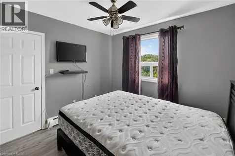 2373 King Street East Hamilton ON L8K 1X9
