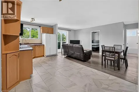 2373 King Street East Hamilton ON L8K 1X9