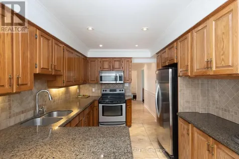 4 Ruth Court Whitchurch-stouffville ON L4A 2E3