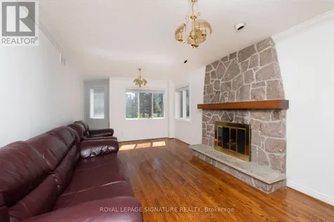 4 Ruth Court Whitchurch-stouffville ON L4A 2E3