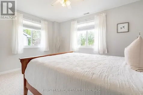 10 Laguna Parkway Ramara ON L0K 1B0