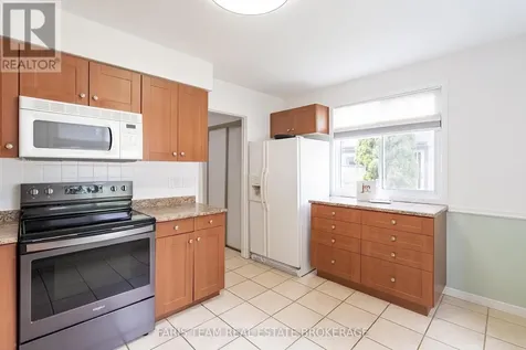 10 Laguna Parkway Ramara ON L0K 1B0