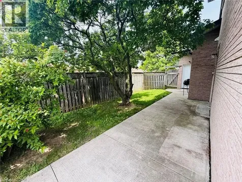 10 Enola Avenue Hamilton ON L8W 1Z8