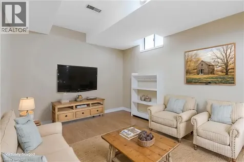 302 College Ave W Guelph ON N1G 4T6