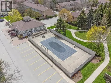 302 College Ave W Guelph ON N1G 4T6