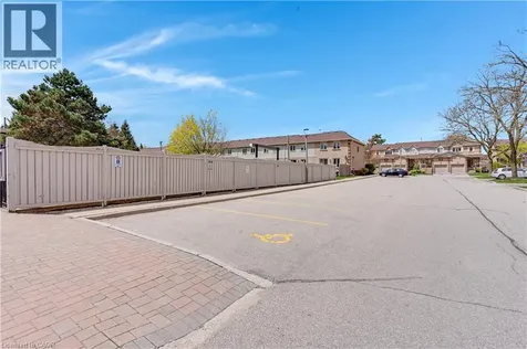 302 College Ave W Guelph ON N1G 4T6