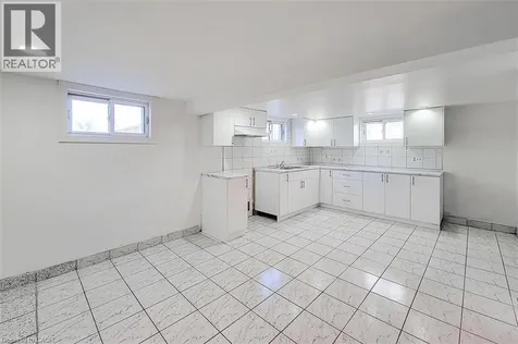243 8 Highway Stoney Creek ON L8G 1E2