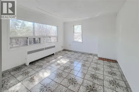 243 8 Highway Stoney Creek ON L8G 1E2