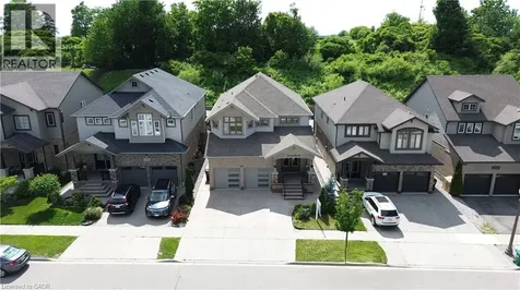 252 Gravel Ridge Trail Kitchener ON N2E 0C5