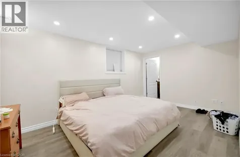 252 Gravel Ridge Trail Kitchener ON N2E 0C5