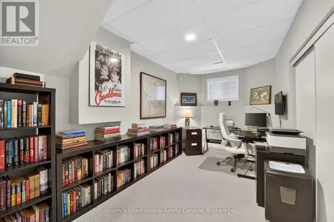 20 Sundial Court Collingwood ON L9Y 5E4