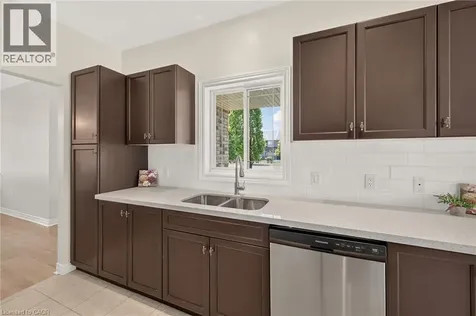 14 Ecker Lane Binbrook ON L0R 1C0