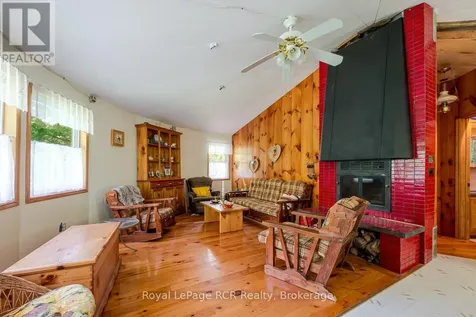 16 Youngs Drive South Bruce Peninsula ON N0H 1X0