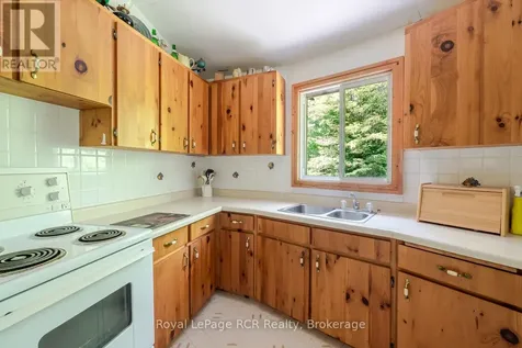 16 Youngs Drive South Bruce Peninsula ON N0H 1X0