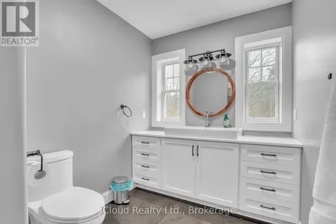 2091 Dwyer Road Springwater ON L9X 1L7