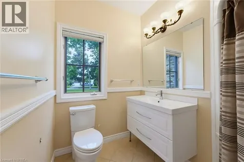 1 Rue Chateaux Terrace Brantford ON N3T 6N7