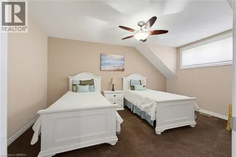 1 Rue Chateaux Terrace Brantford ON N3T 6N7