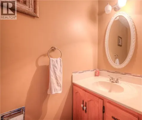112 Kingswood Drive Kitchener ON N2E 1S9