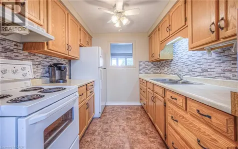 112 Kingswood Drive Kitchener ON N2E 1S9