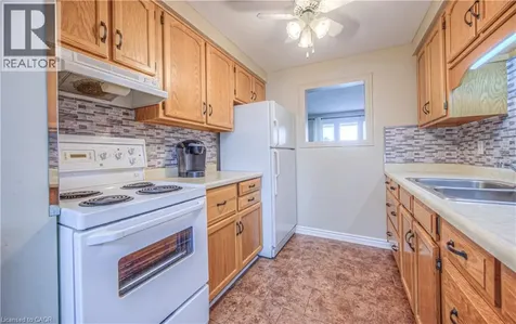 112 Kingswood Drive Kitchener ON N2E 1S9