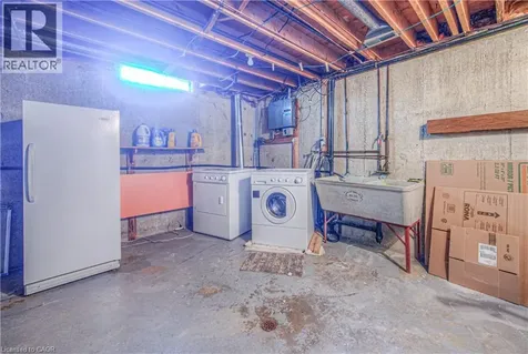 112 Kingswood Drive Kitchener ON N2E 1S9