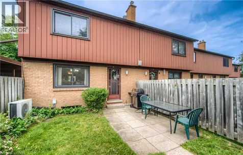 112 Kingswood Drive Kitchener ON N2E 1S9