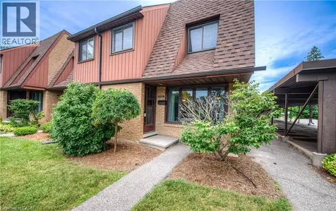 112 Kingswood Drive Kitchener ON N2E 1S9