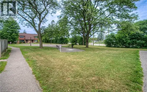 112 Kingswood Drive Kitchener ON N2E 1S9