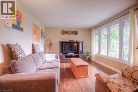 112 Kingswood Drive Kitchener ON N2E 1S9