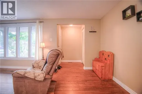 112 Kingswood Drive Kitchener ON N2E 1S9
