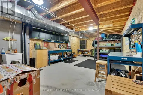 134 Maple Key Private Ottawa ON K1T 0E2